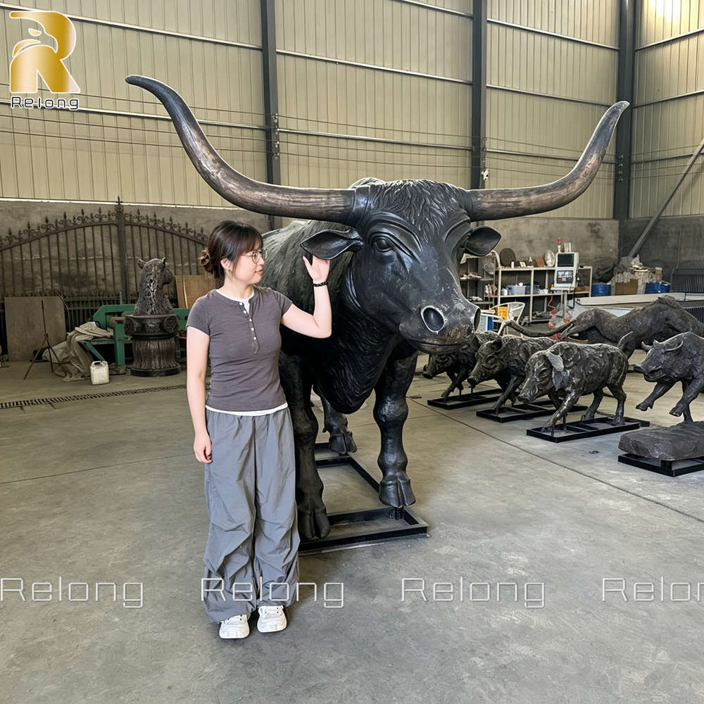 finished bronze Texas Longhorn sculpture at Relong Foundry